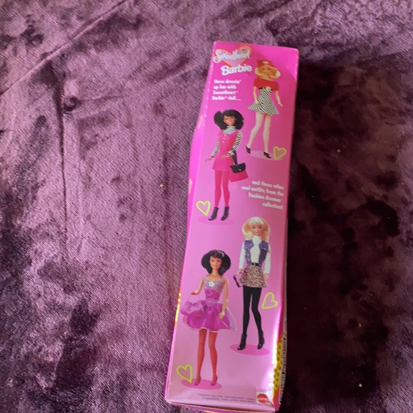 Sweetheart Barbie 1997 - Picture 2 of 6